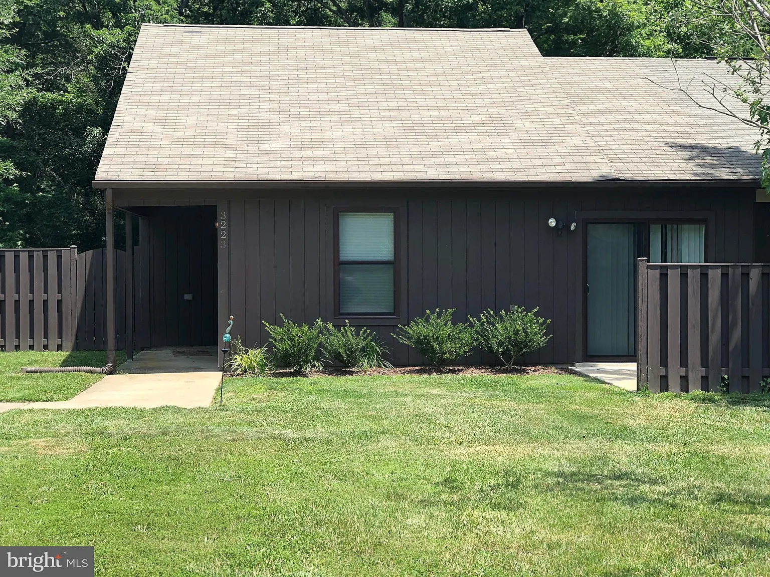 3223 Indian King Ct photo 1