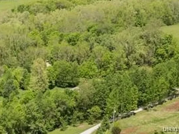  N Highland Road, Salem, IN 47167