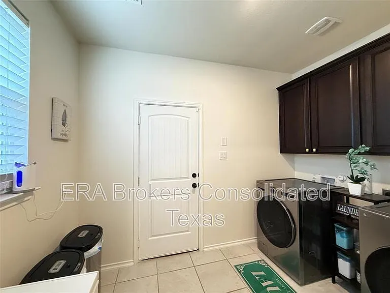 4644 Padula Dr — Photo 16