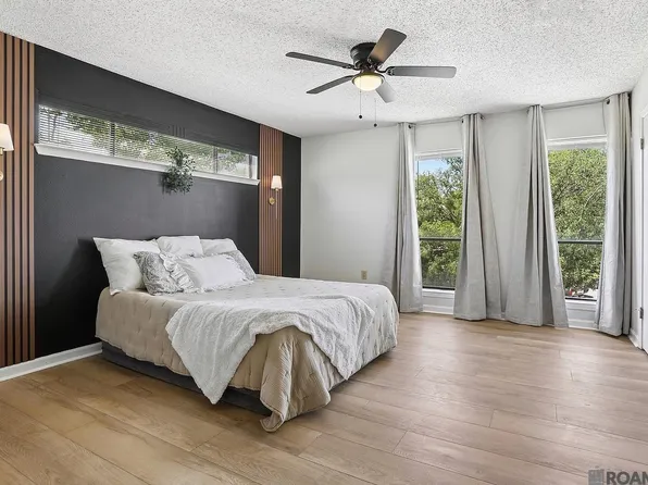 8840 E Cypress Point Ct, Baton Rouge, LA 70809