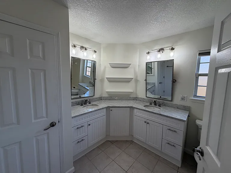 1110 Tolkien Ln — Photo 20