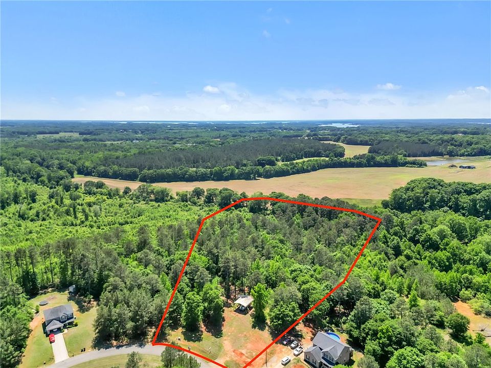1st image of 154 Yellow Pine Dr