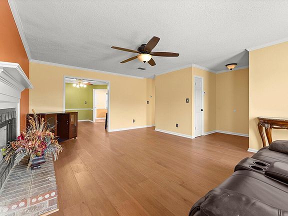 3rd image of 2350 Fieldcrest Road