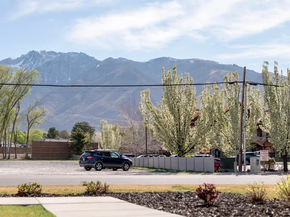 699 E Hillock Ct S #16, Draper, UT 84020