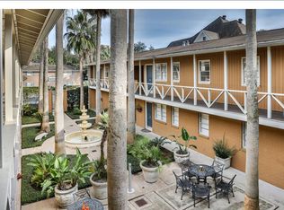 3620 Garrott St, Houston, TX 77006