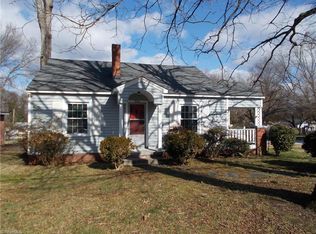 306 Rockspring Rd, High Point, NC 27262