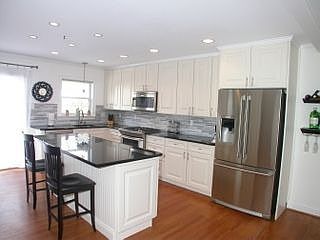 2nd image of 1819 Lovering Ave