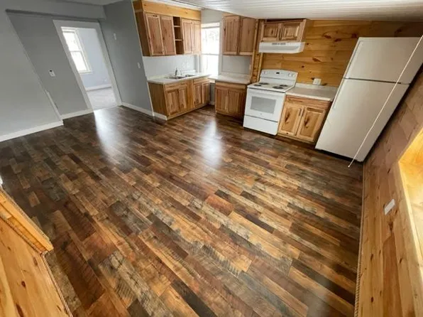 47 Bowdoin St #C, Millinocket, ME 04462