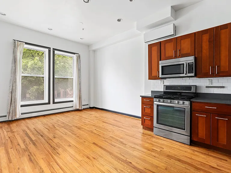 1178 Dean St #2 — Photo 2