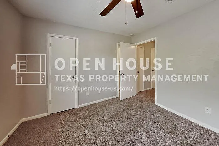 14922 Spring Lake Dr — Photo 15