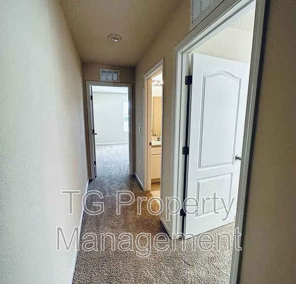 70 Oarsman Crossing Dr — Photo 15