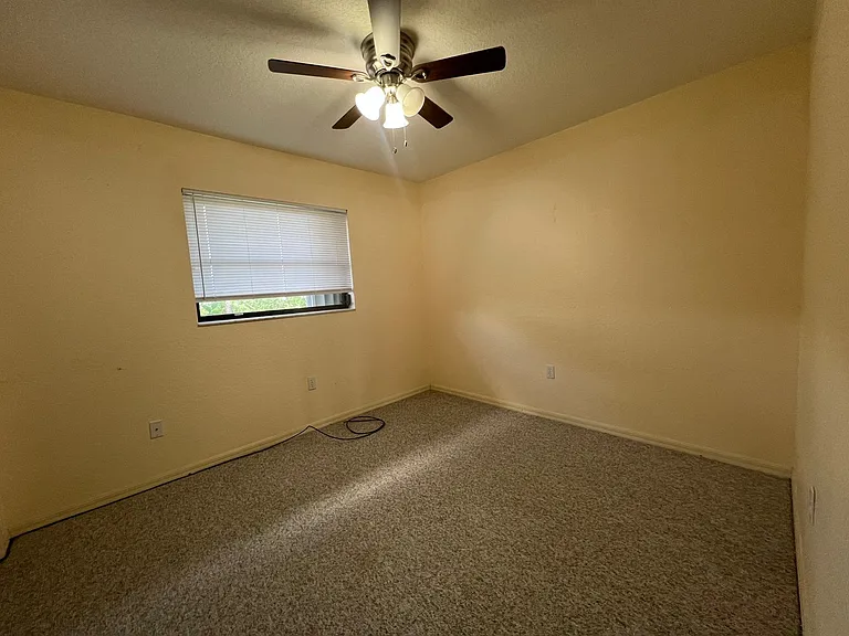 18090 Avonsdale Cir — Photo 17