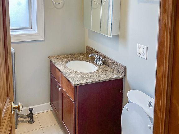 4th image of 1952 1/2 W Leland Ave #2