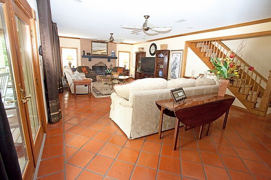 5th image of 1833 Beachrock Dr