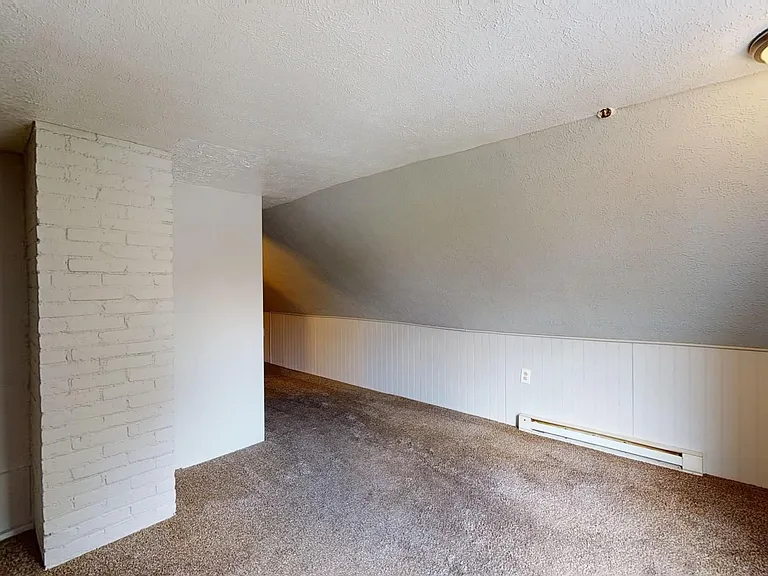 3339 W 84th St — Photo 3