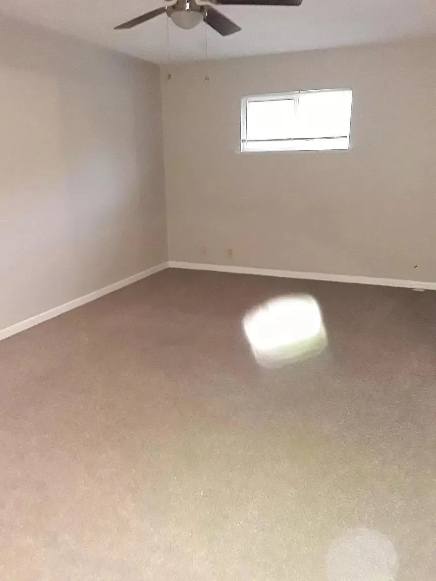 3 bed, 2.5 bath, 1400 sqft, $1,499 — Photo 2