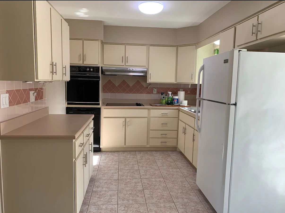 2 bed, 1.5 bath, 1302 sqft, $1,700 — Photo 2