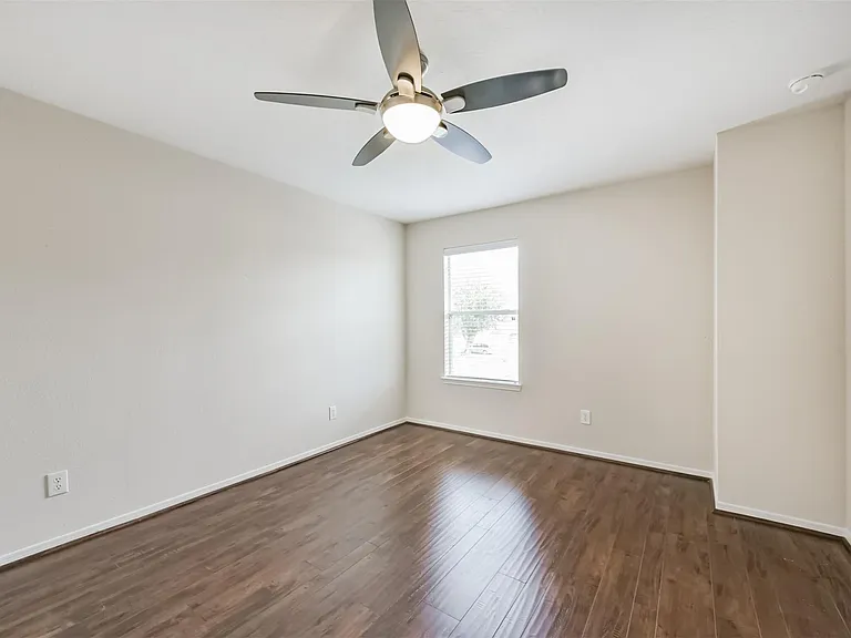 2601 Hewn Rock Way — Photo 27