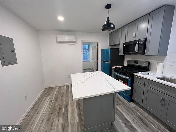 2nd image of 1516 W Ritner St #2F