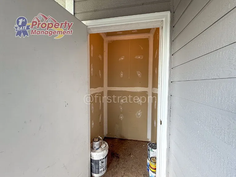 5649 W Dorian Ln — Photo 18