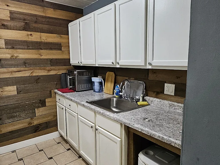 271 Shorewood Dr #GC — Photo 2