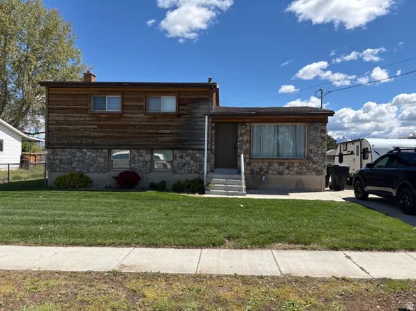 1148 N 3000 W, Clinton, UT 84015