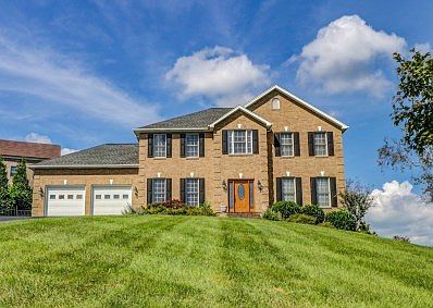 Gorgeous Colonial