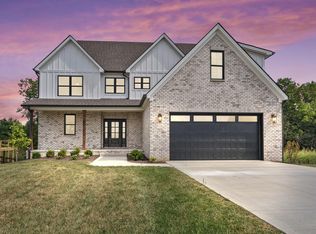 300 Morgan Leigh Ln, Nicholasville, KY 40356