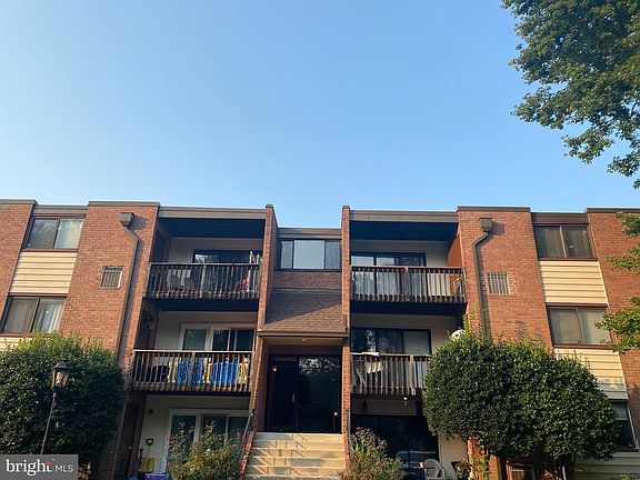 3rd image of 10722 West Dr APT 304