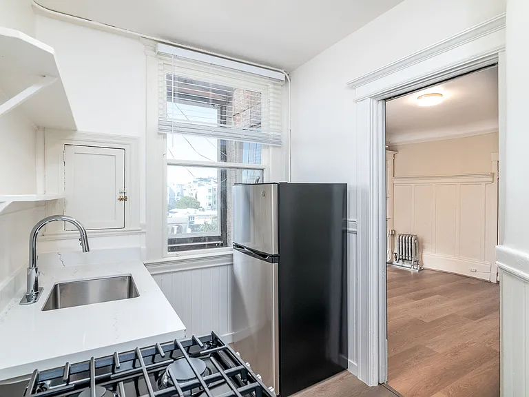 1424 Polk — Photo 1