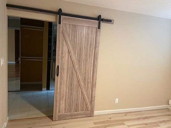 Entrance to the bedroom from vanity area