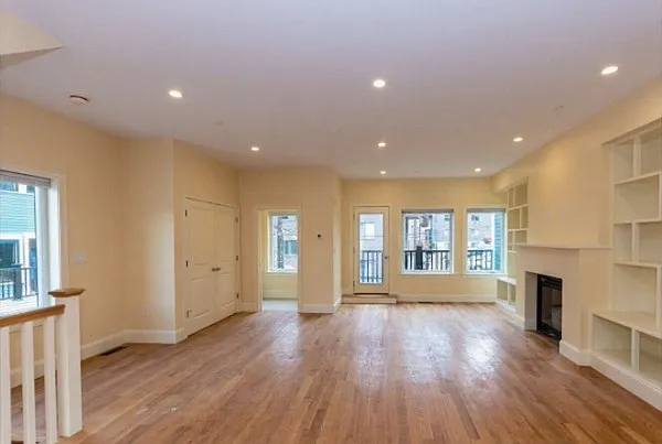 118-120 Tremont St #118 — Photo 4