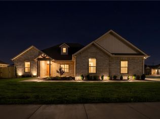 2412 Charles St, Pea Ridge, AR 72751
