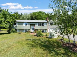 4 Ridgemont Dr, Londonderry, NH 03053