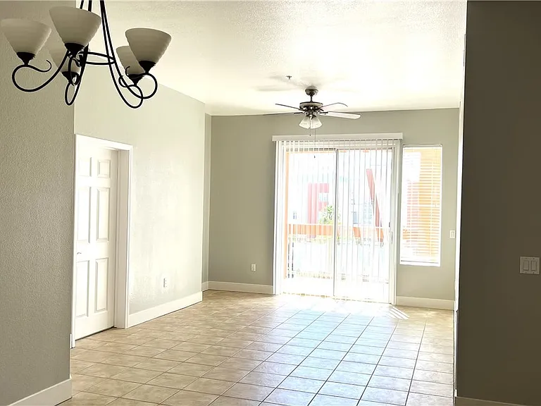 19 E Agate Ave #502 — Photo 11