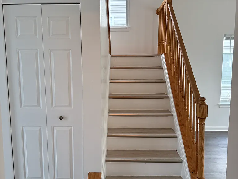 21423 Frost Ct — Photo 15