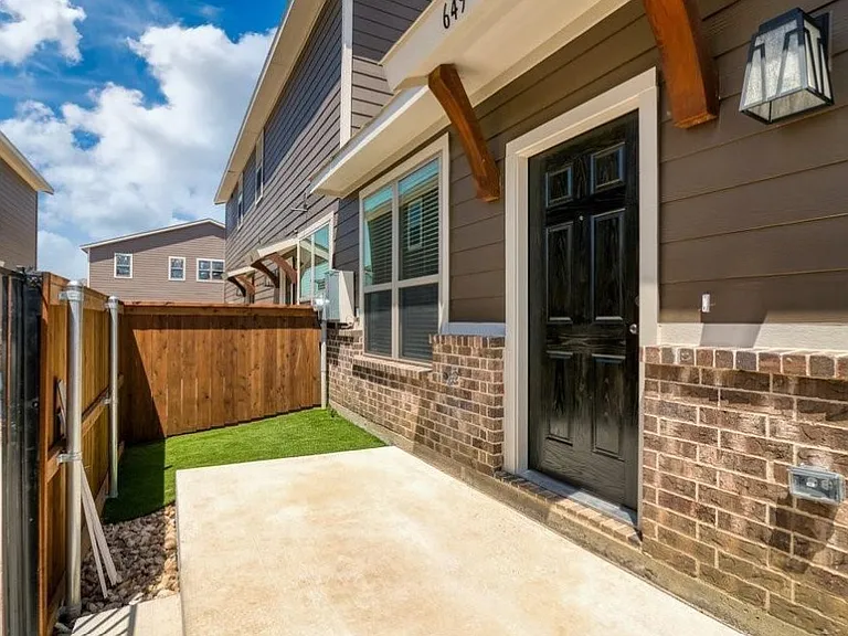 649 Harvest Moon Dr — Photo 3