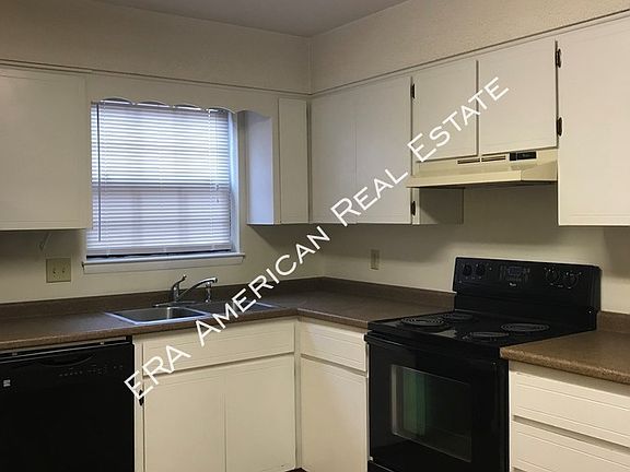 4th image of 1086 5th Ave