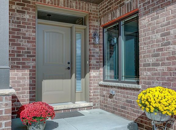 4th image of 10722 Revere Cir