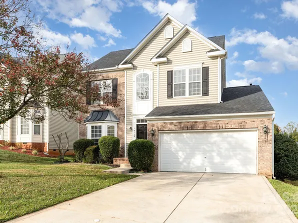 10119 Fieldstone Ct, Charlotte, NC 28269