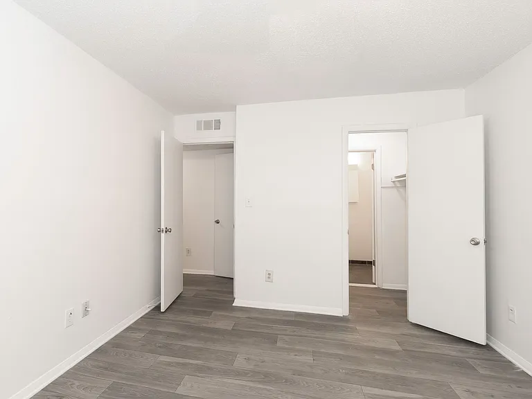 Lewis on Cascade Apartments — Photo 43