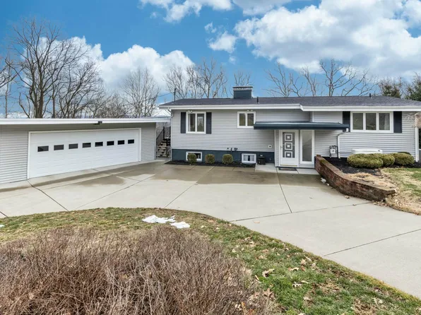 1715 Bryn Mawr Cir, Newark, OH 43055