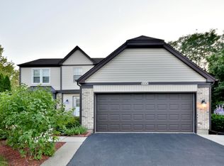 1300 Lance Ln, Carol Stream, IL 60188
