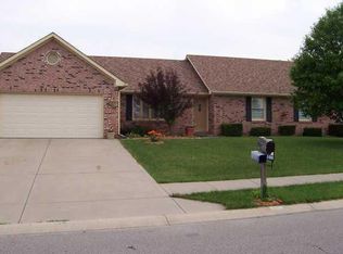 560 Center St, Whiteland, IN