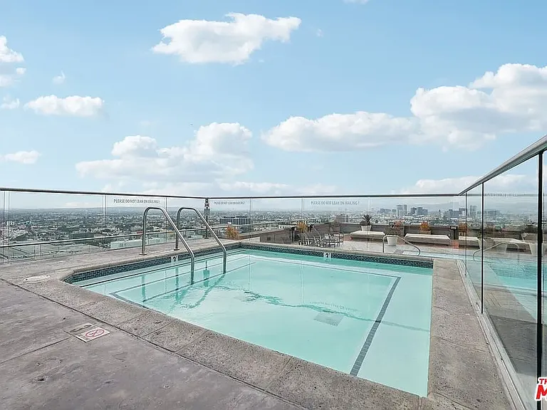 1100 Wilshire Blvd — Photo 29
