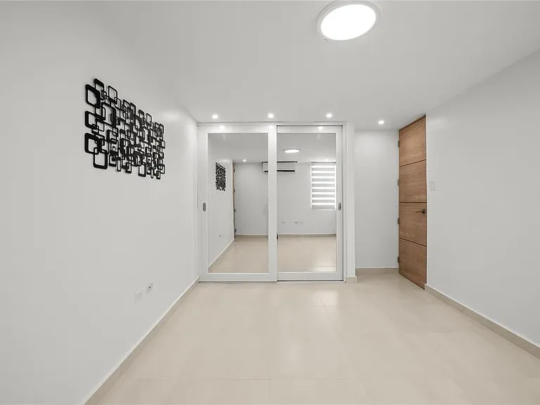 26 Washington #11A — Photo 19