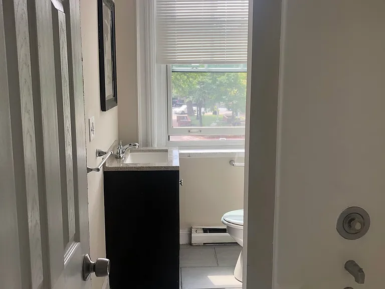 Huntington Apartments — Photo 18