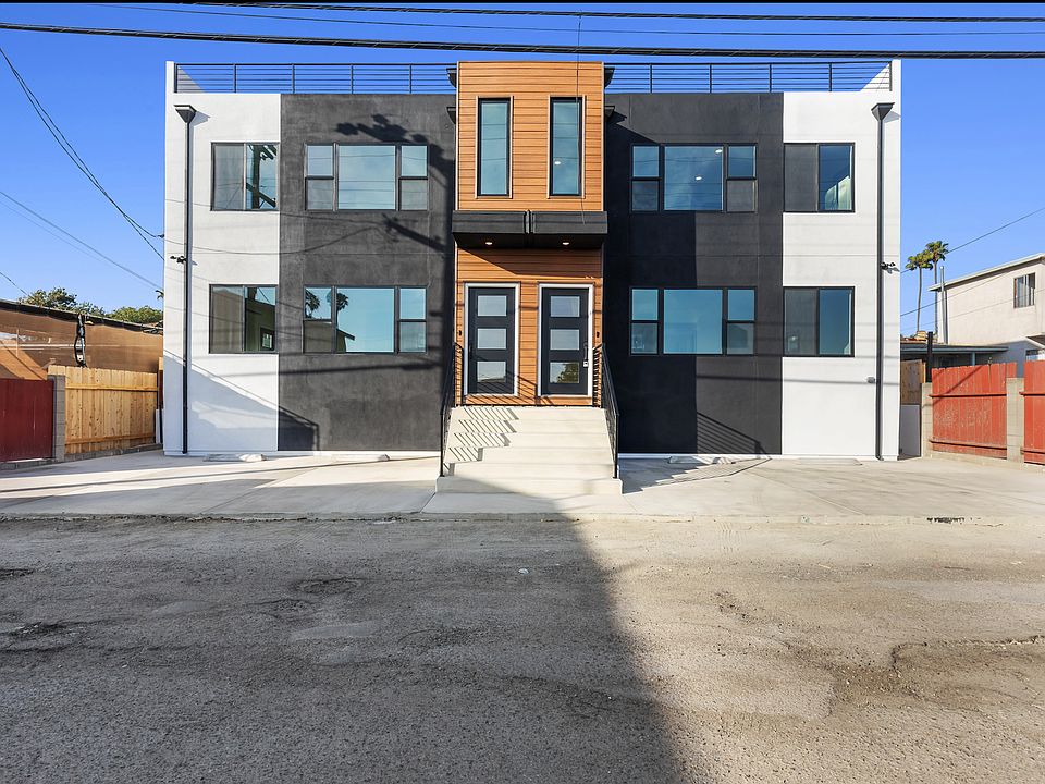 1st image of 3248 Clairemont Dr #1