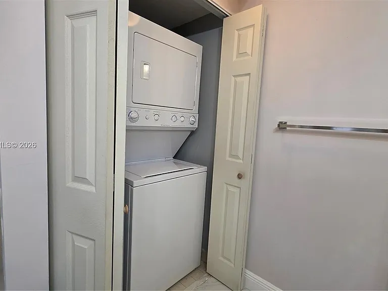 3610 Yacht Club Dr #615 — Photo 23