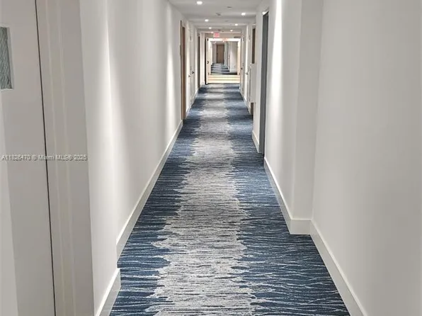 90 SW 3rd St APT 4110, Miami, FL 33130